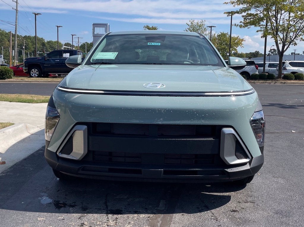 2027 Hyundai KONA SE