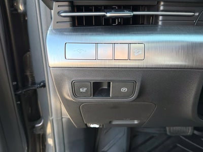 2024 Hyundai KONA Limited Moonroof, Leather, One Owner, Clean Carfax