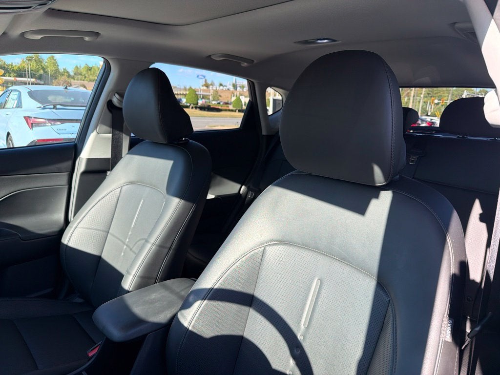 2024 Hyundai KONA Limited Moonroof, Leather, One Owner, Clean Carfax