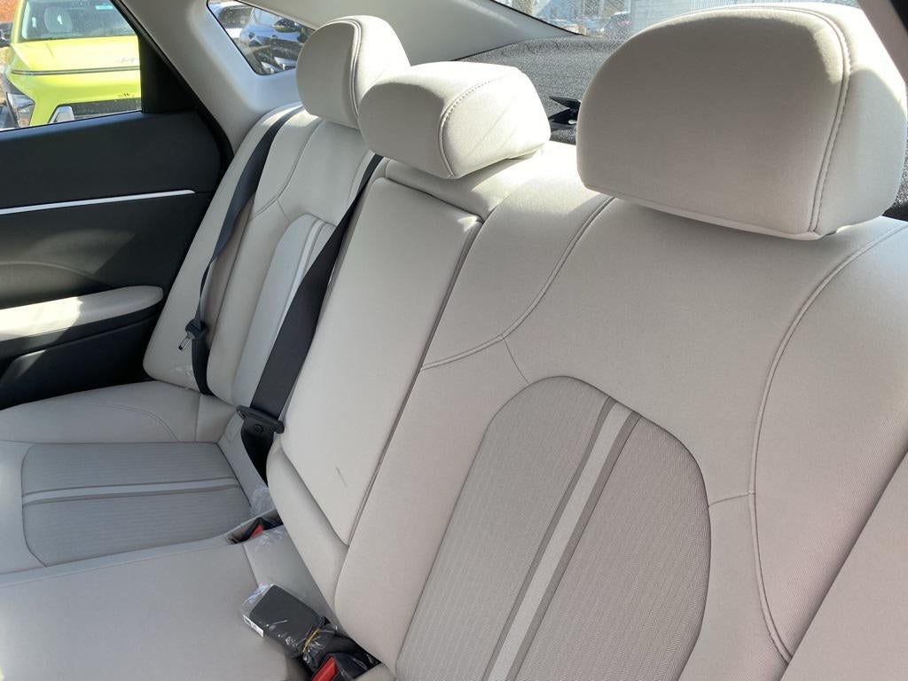 2025 Hyundai SONATA HYBRID SEL