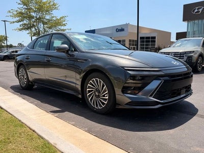 2026 Hyundai SONATA HYBRID SEL
