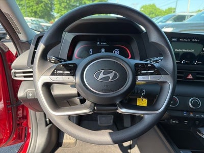 2025 Hyundai ELANTRA SE