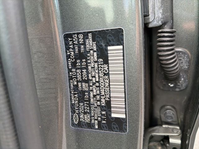 2024 Hyundai ELANTRA SEL