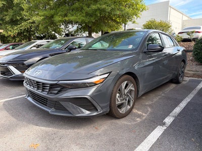 2025 Hyundai ELANTRA SEL Sport One Owner, Clean Carfax