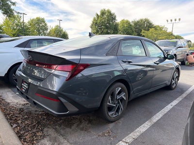 2025 Hyundai ELANTRA SEL Sport One Owner, Clean Carfax