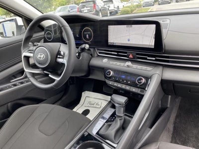 2025 Hyundai ELANTRA SEL Convenience