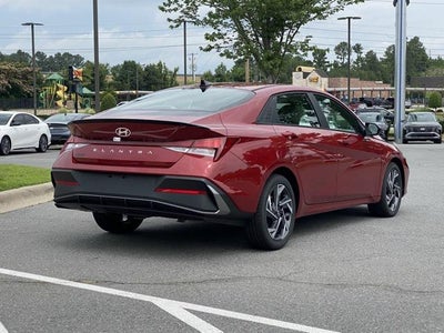 2025 Hyundai ELANTRA SEL Convenience