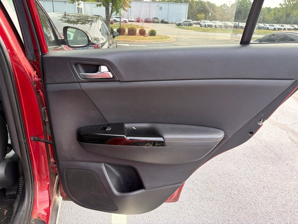 2019 Kia Sportage SX Leather, Pano Roof, Navi