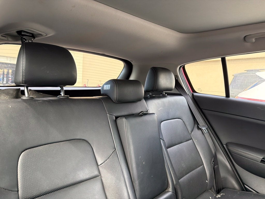 2019 Kia Sportage SX Leather, Pano Roof, Navi