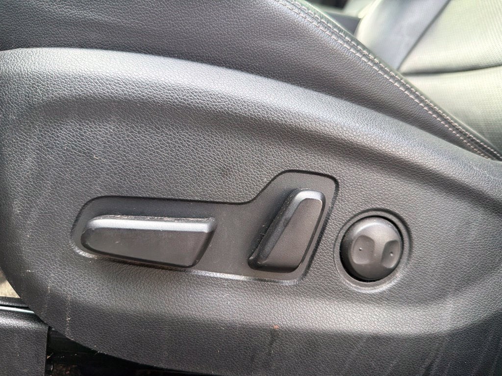 2019 Kia Sportage SX Leather, Pano Roof, Navi