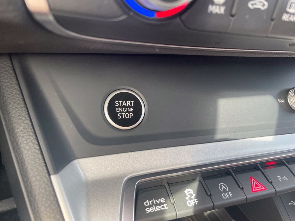 2024 Audi Q3 Premium Plus, One Owner, Navi, Leather, Moonroof S Line quattro