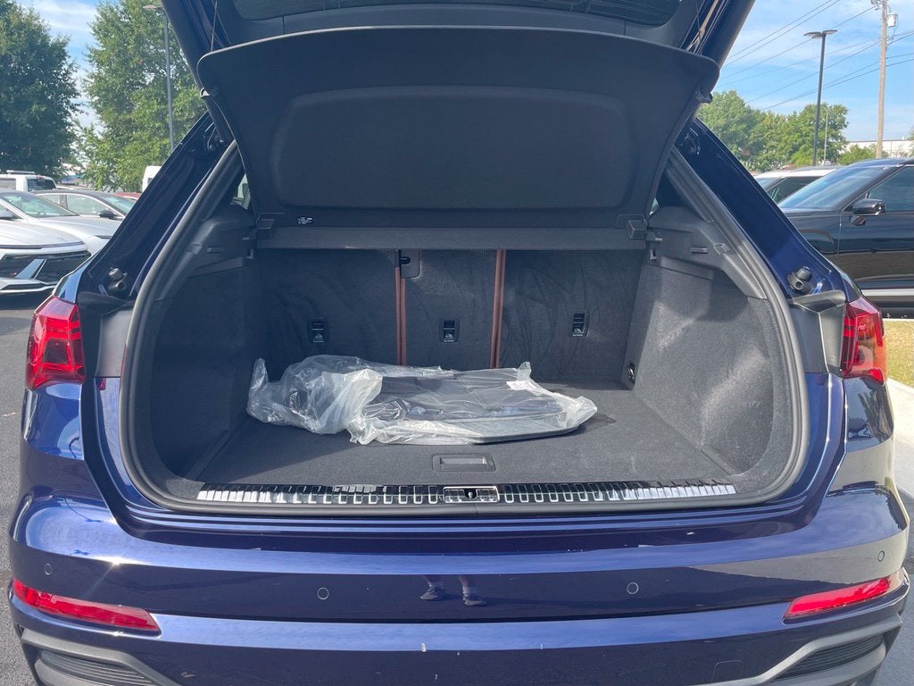 2024 Audi Q3 Premium Plus, One Owner, Navi, Leather, Moonroof S Line quattro