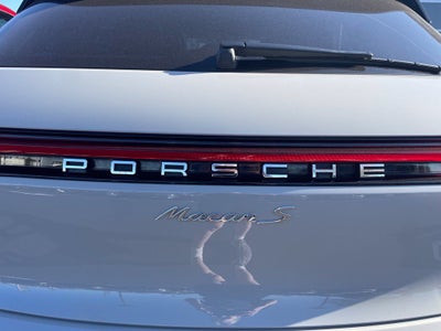 2022 Porsche Macan S Clean CarFax, One Owner, Low Miles