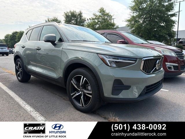 2024 Volvo XC40 B5 Core