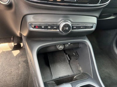 2024 Volvo XC40 B5 Core