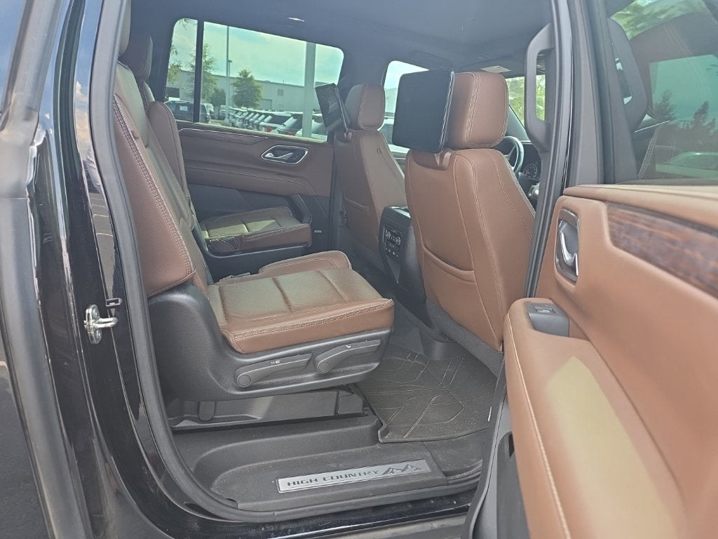 2021 Chevrolet Suburban High Country