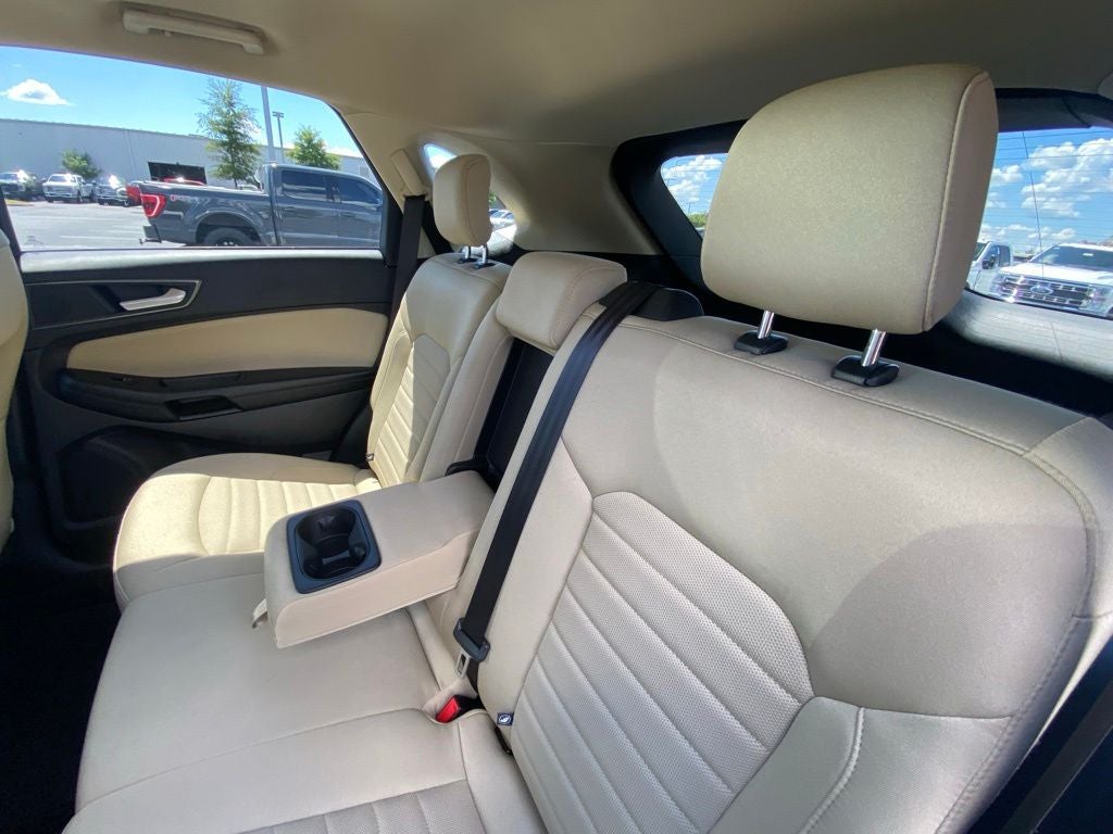 2021 Ford Edge SE