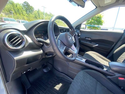 2022 Nissan Kicks SV