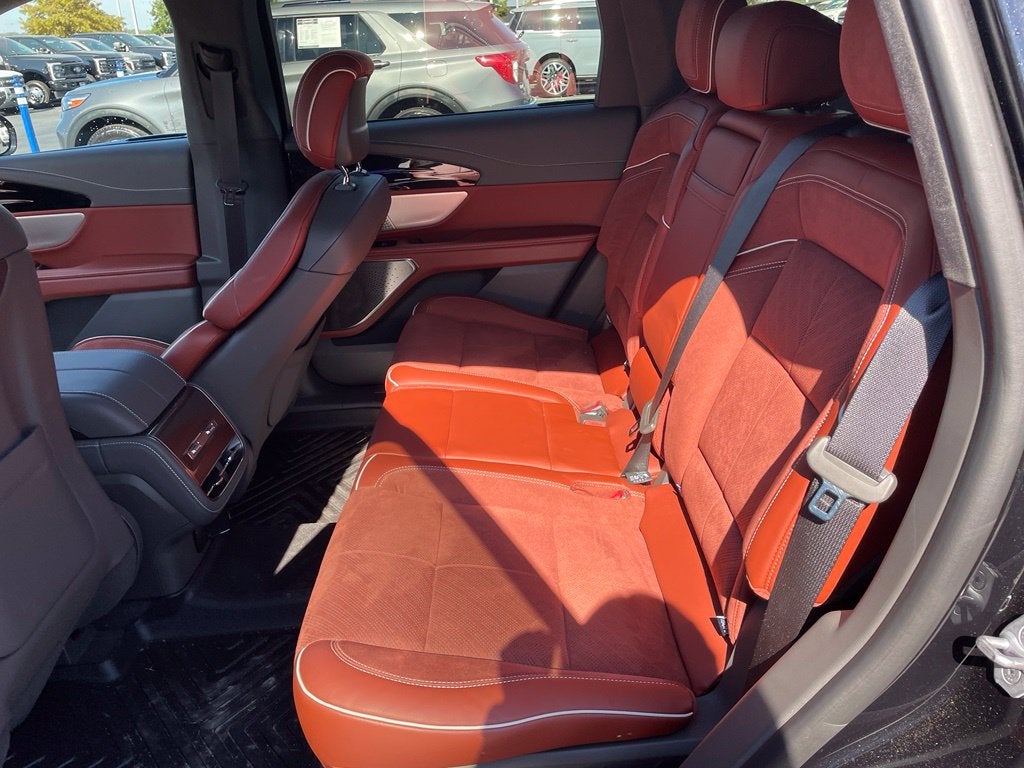 2024 Lincoln Nautilus Black Label