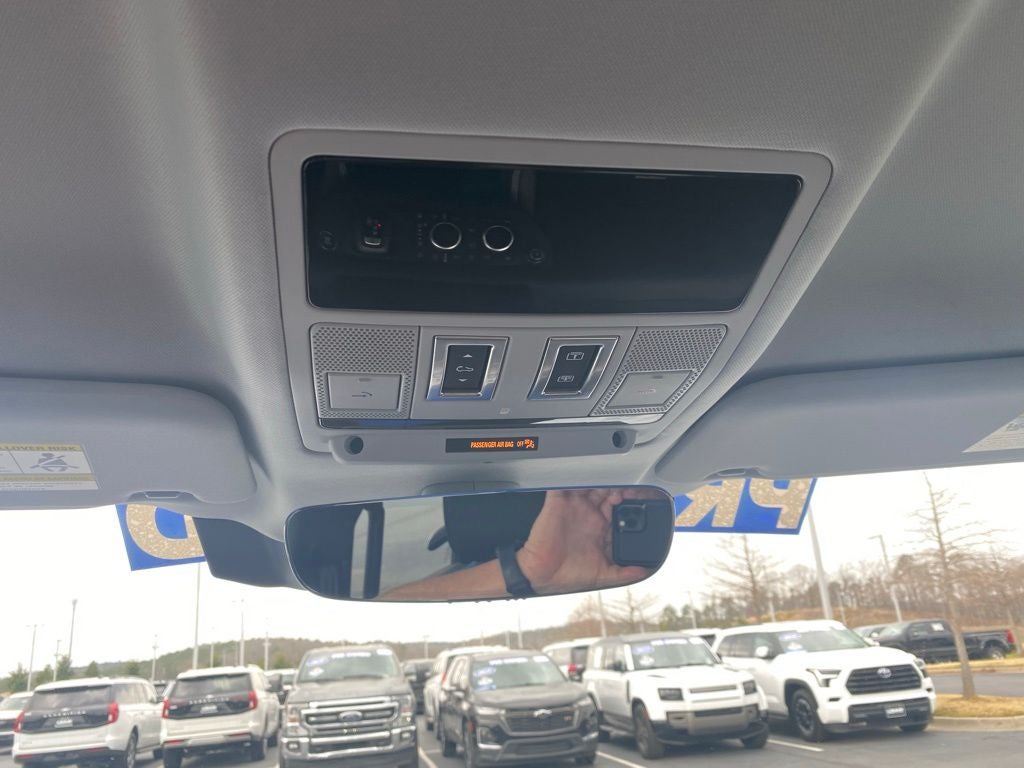 2025 Land Rover Defender 110 S