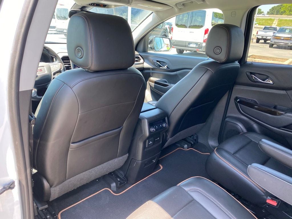 2021 GMC Acadia AT4