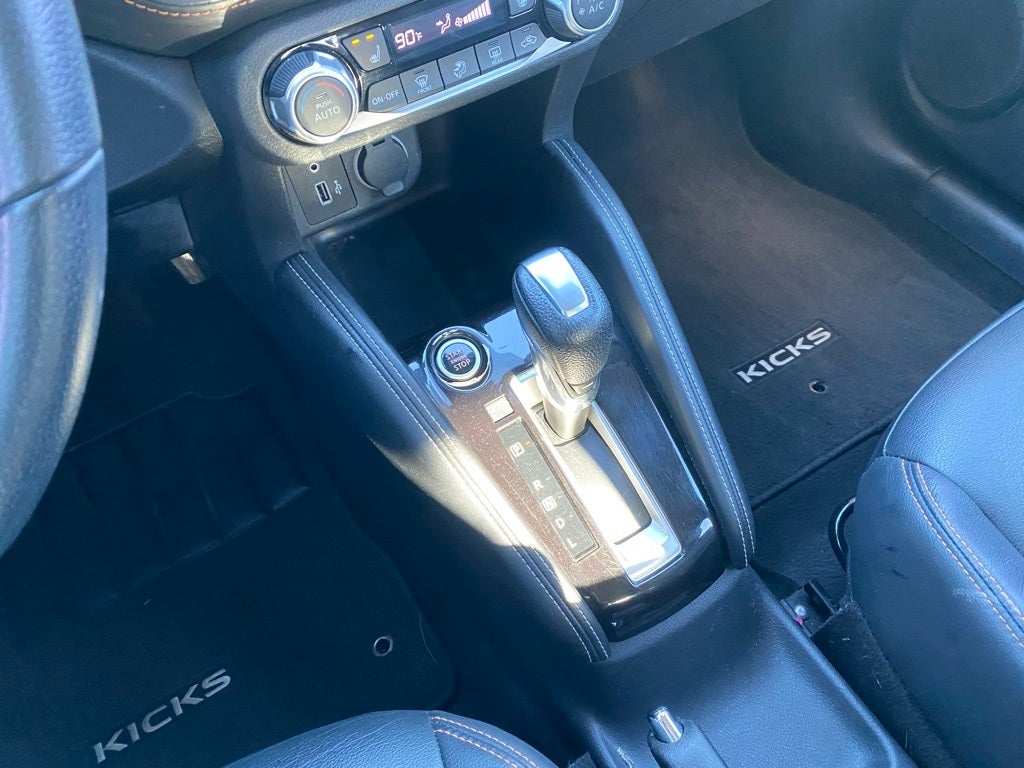 2020 Nissan Kicks SR