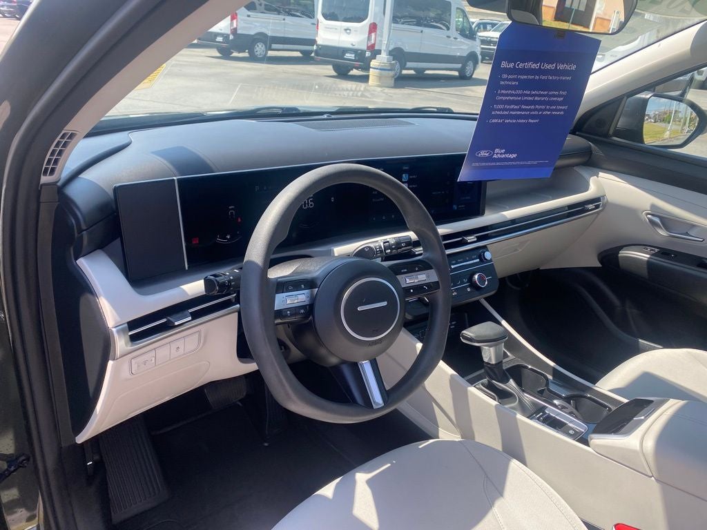 2025 Hyundai TUCSON SE