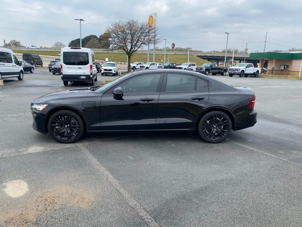 2023 Volvo S60 Recharge Plug-In Hybrid T8 Plus Black Edition