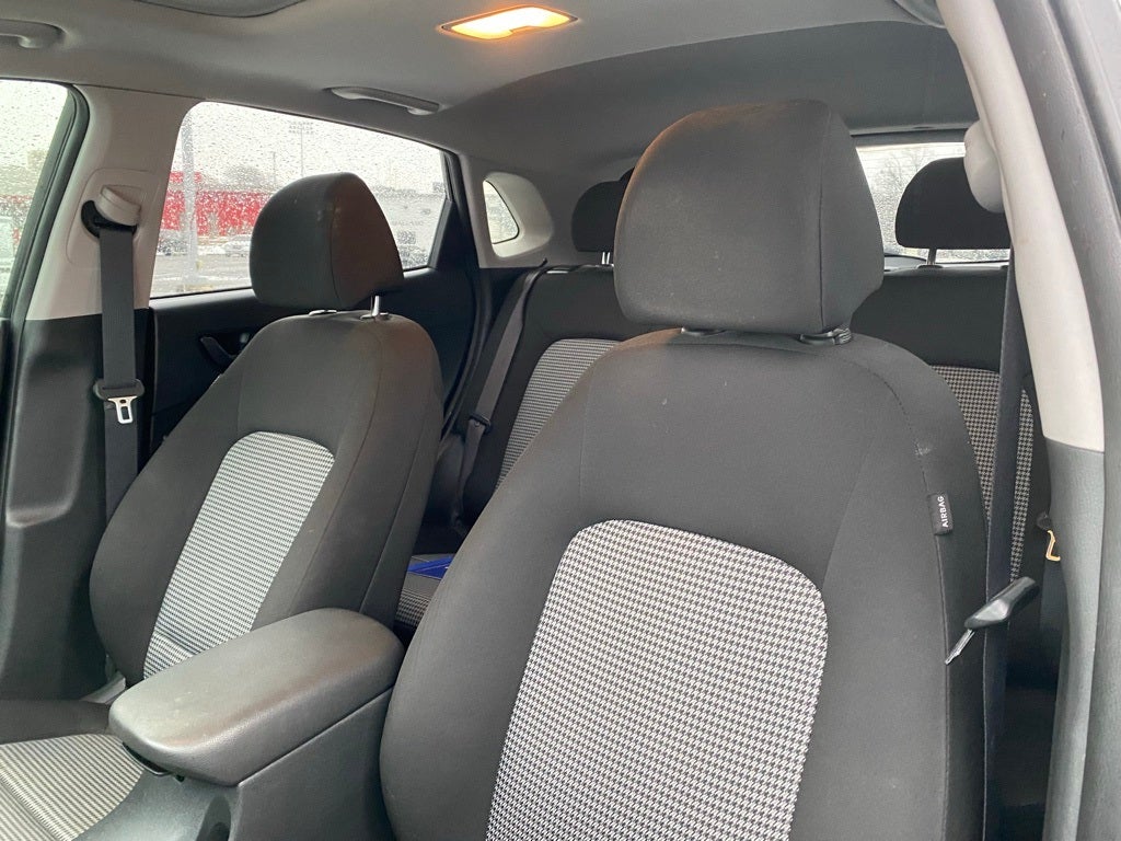 2021 Hyundai KONA SEL Plus