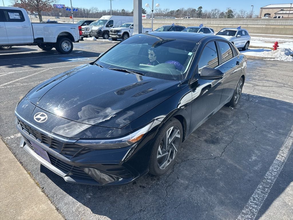 2024 Hyundai ELANTRA SEL