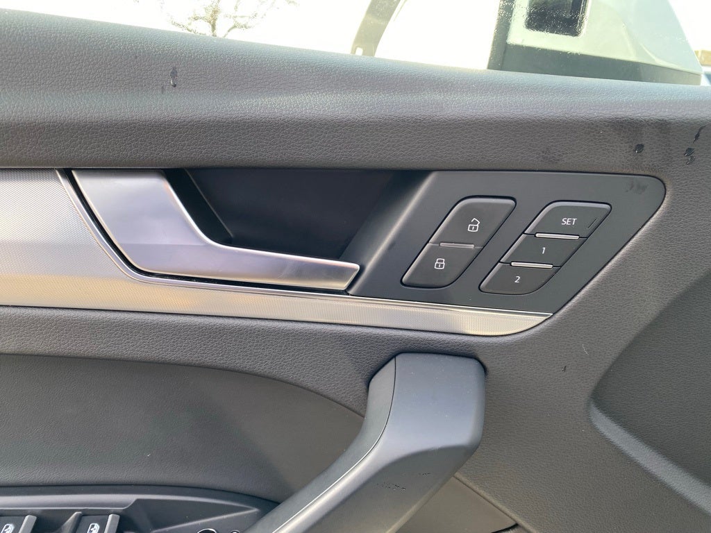 2025 Audi Q5 45 S line Premium quattro