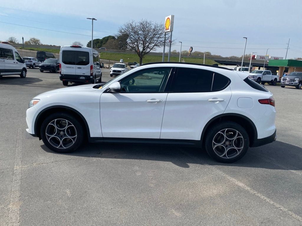 2018 Alfa Romeo Stelvio Base