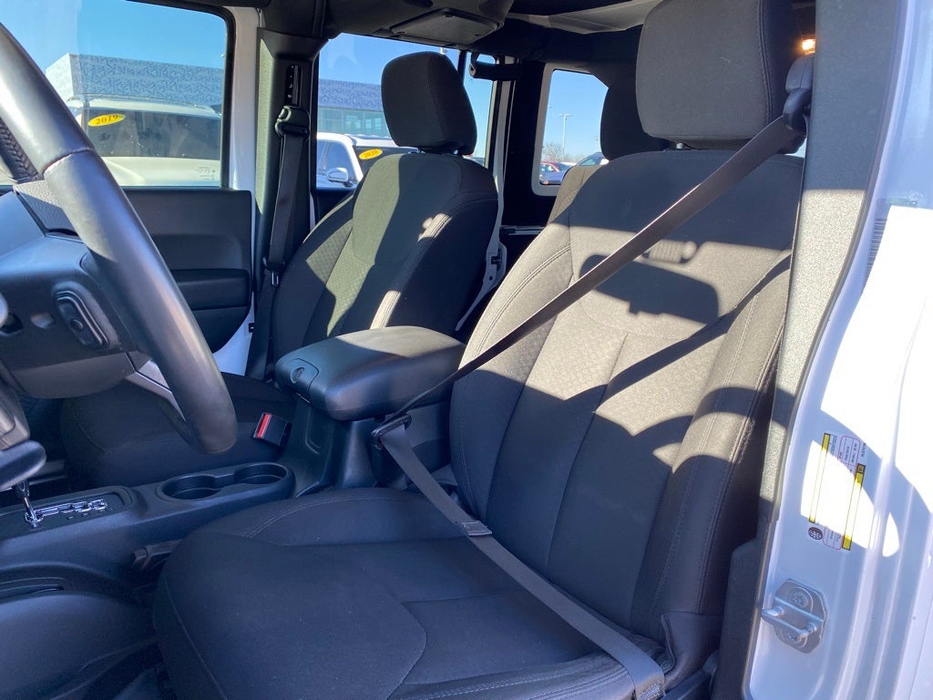 2017 Jeep Wrangler Unlimited Sport LIFT WHEELS AND TIRES GREAT CONDITION