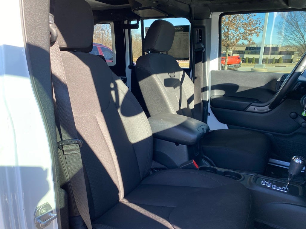 2017 Jeep Wrangler Unlimited Sport LIFT WHEELS AND TIRES GREAT CONDITION