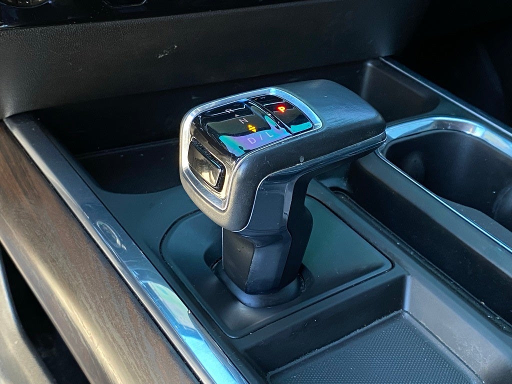 2023 GMC Sierra 1500 SLT BRAND NEW TIRES, LEVELED