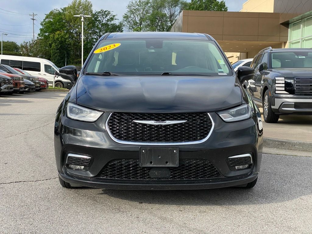 2023 Chrysler Pacifica Hybrid Touring L