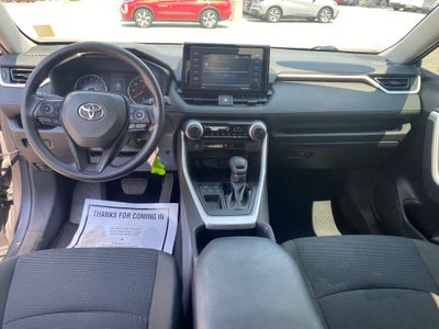 2022 Toyota RAV4 LE