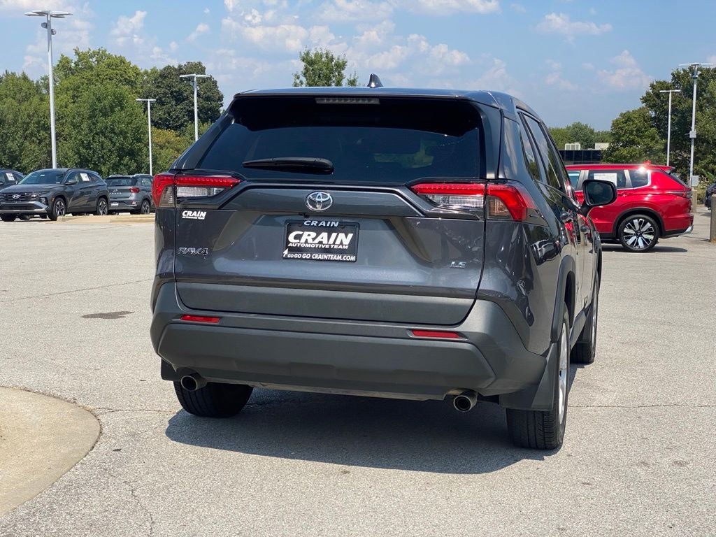 2022 Toyota RAV4 LE