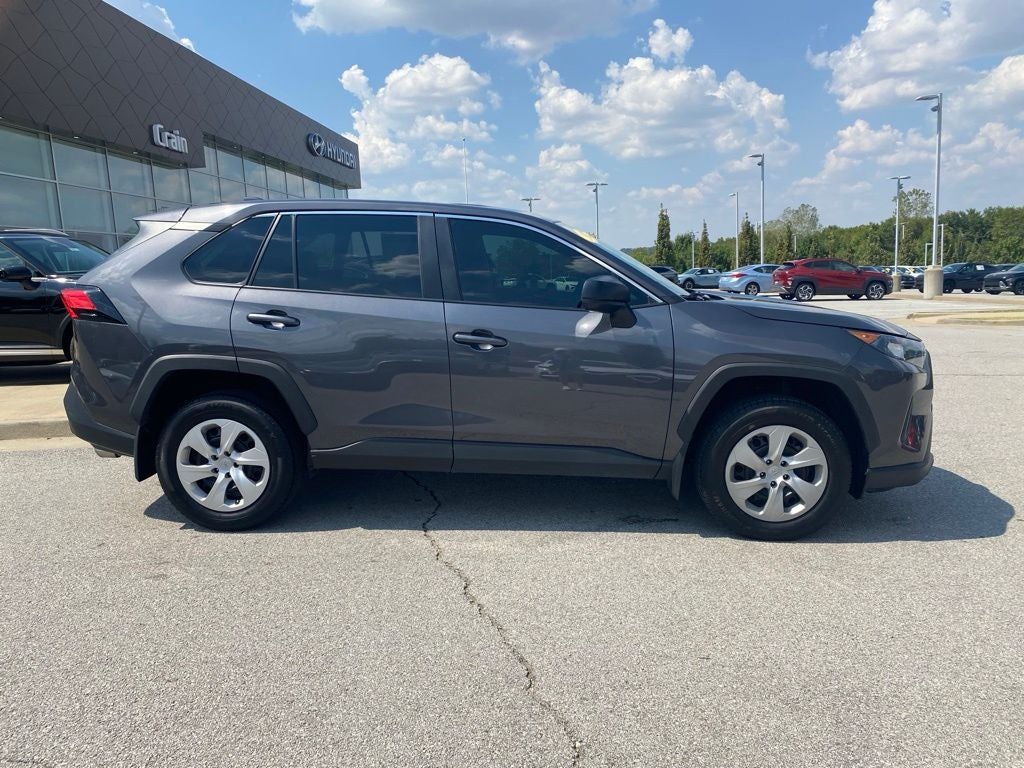 2022 Toyota RAV4 LE
