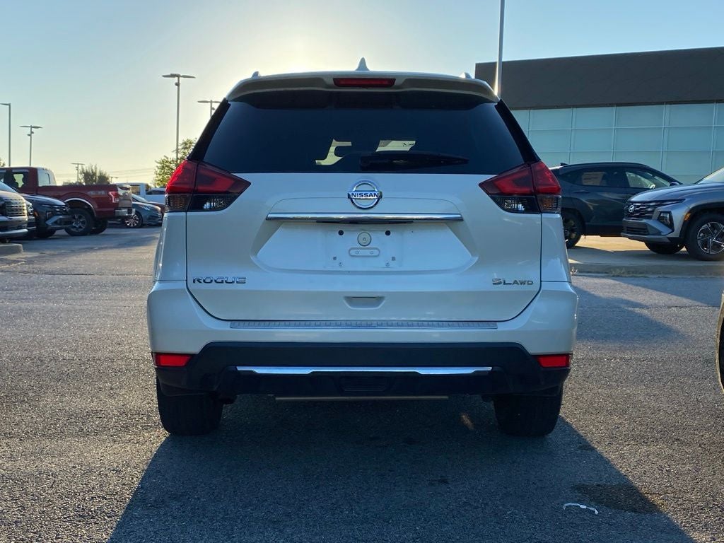 2017 Nissan Rogue SL