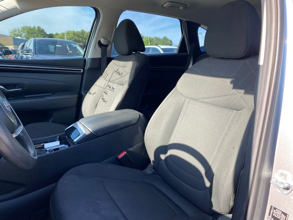 2022 Hyundai TUCSON SE