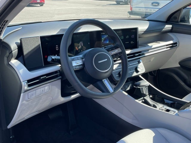 2025 Hyundai TUCSON SE FWD