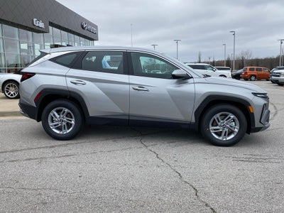 2026 Hyundai TUCSON SE FWD