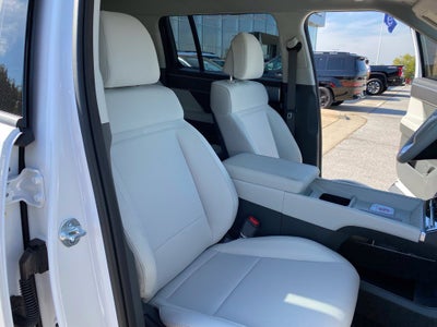 2027 Hyundai SANTA FE SE FWD