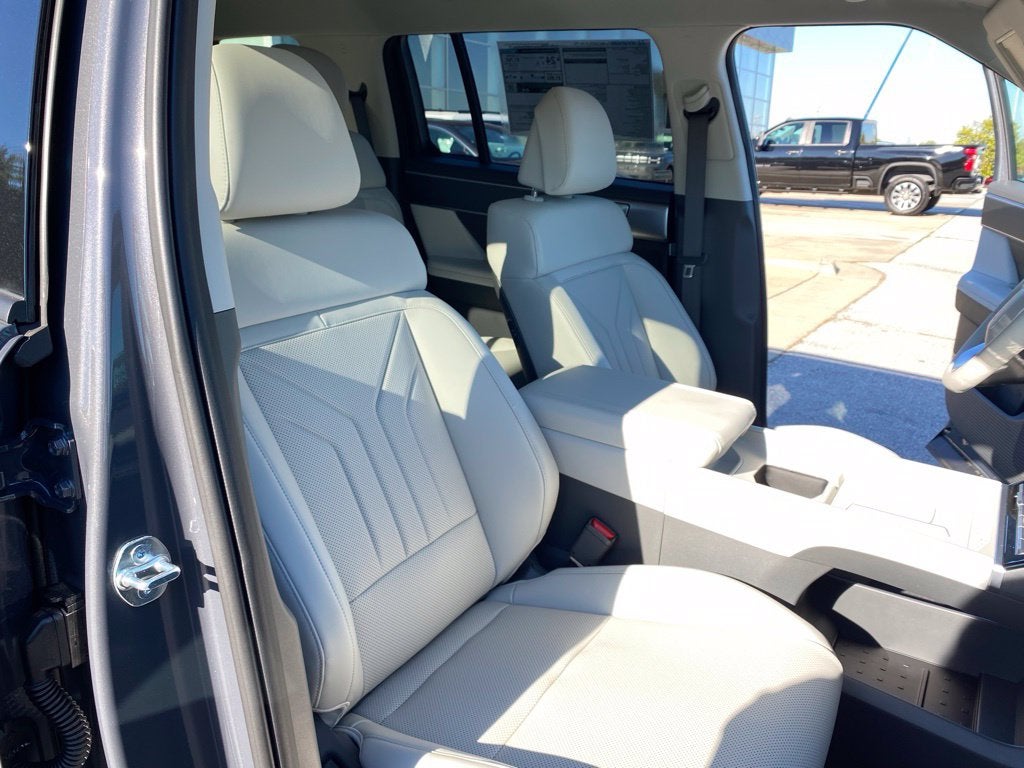 2027 Hyundai SANTA FE SEL FWD