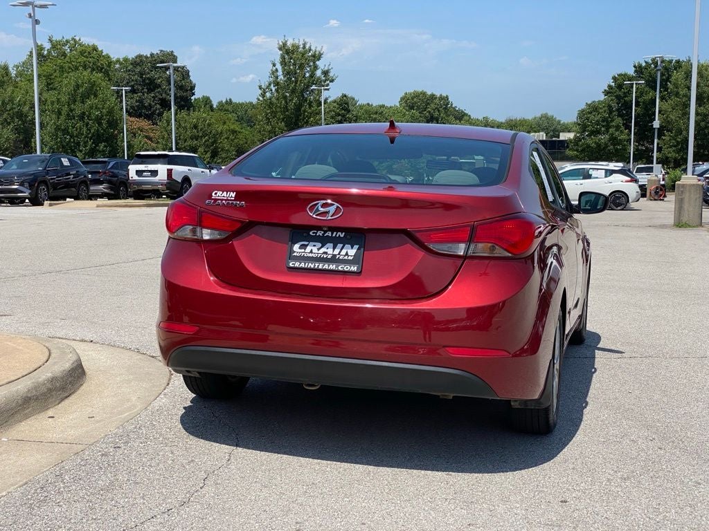 2015 Hyundai ELANTRA SE