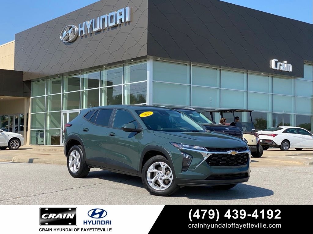 2025 Chevrolet Trax LS
