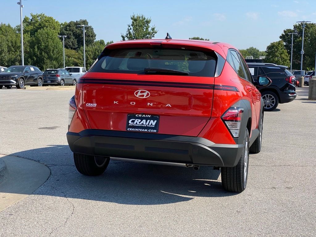 2027 Hyundai KONA SE FWD