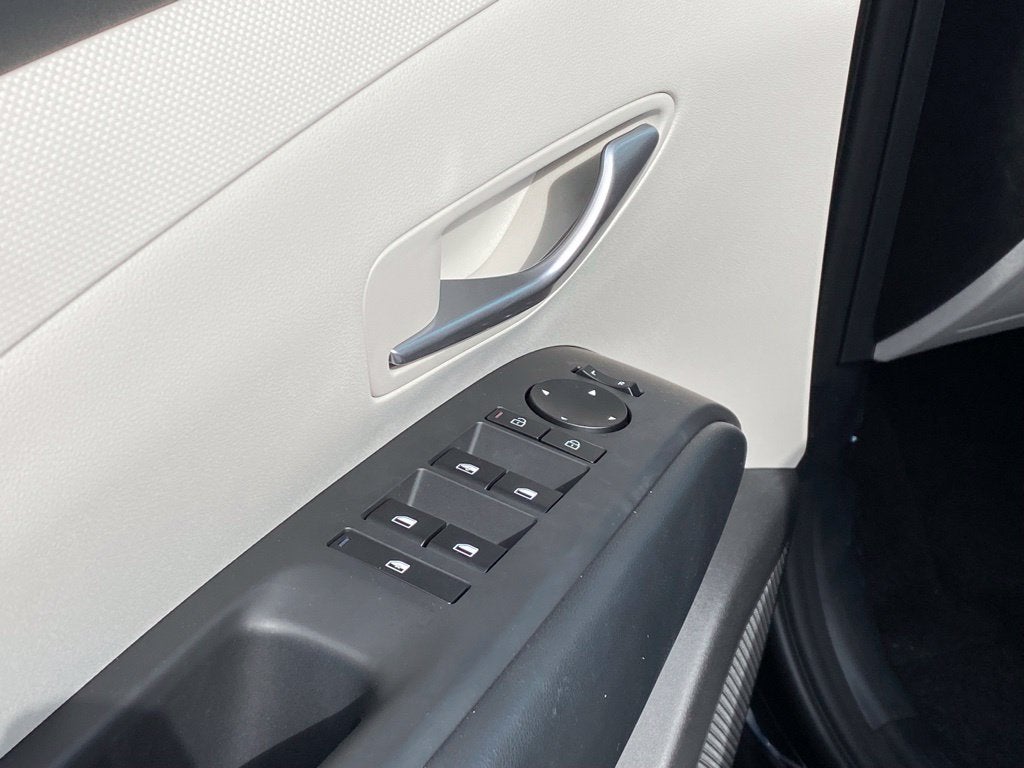 2026 Hyundai TUCSON HYBRID SE