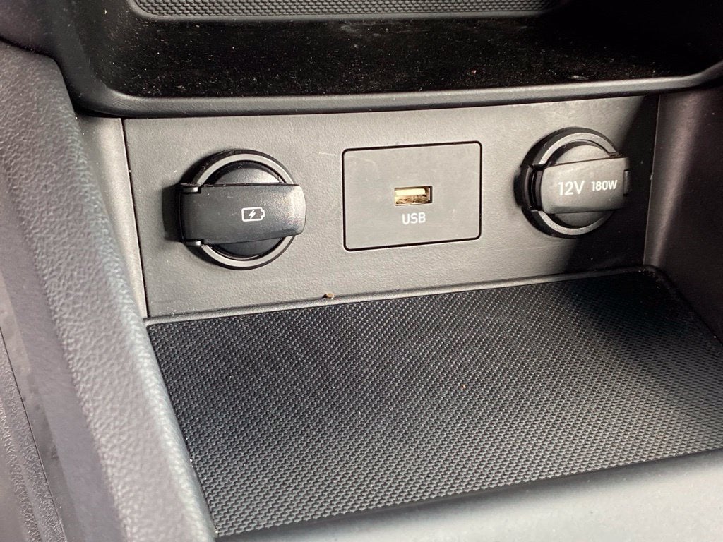 2023 Hyundai KONA SE
